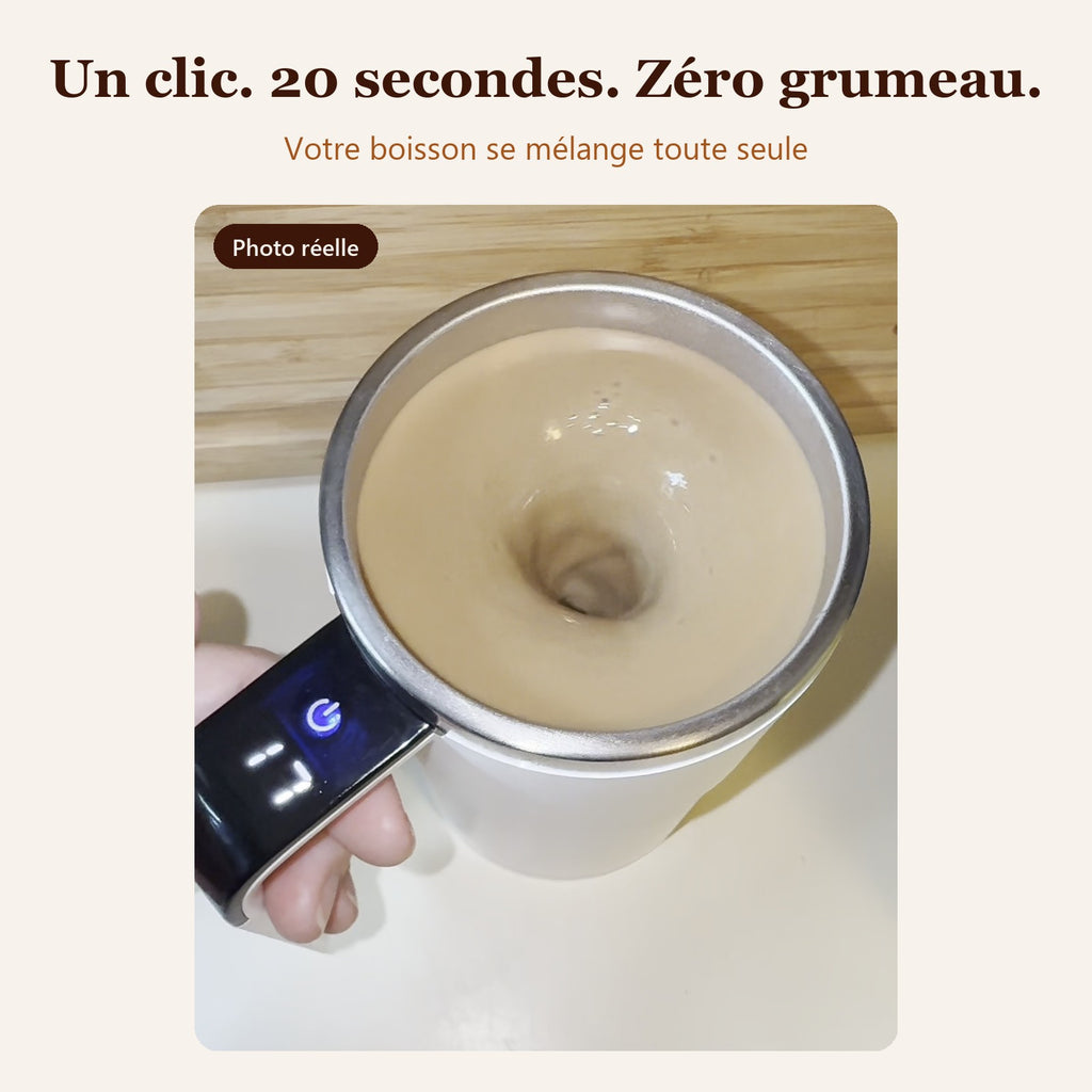 Le mug mélange un café au lait tout seul : vortex vu de dessus, compte à rebours sur la poignée